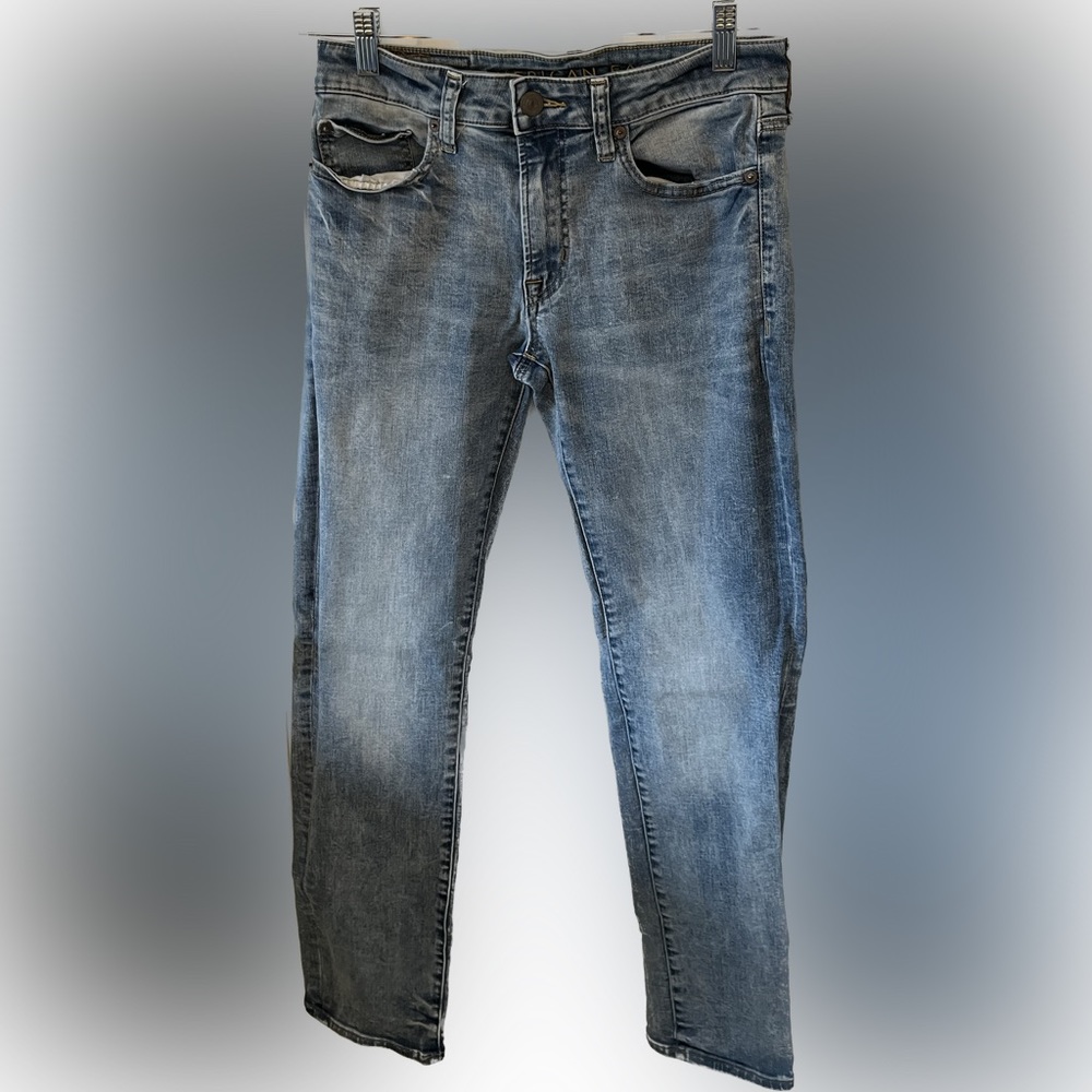 American Eagle Men’s Blue Jeans. Size Men’s 29x32. Color Blue.